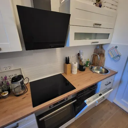 Planinic, Nova B, 2 * Rogoznica (Sibenik-Knin)