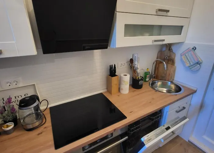 Planinic, Nova B, 2 * Rogoznica (Sibenik-Knin)